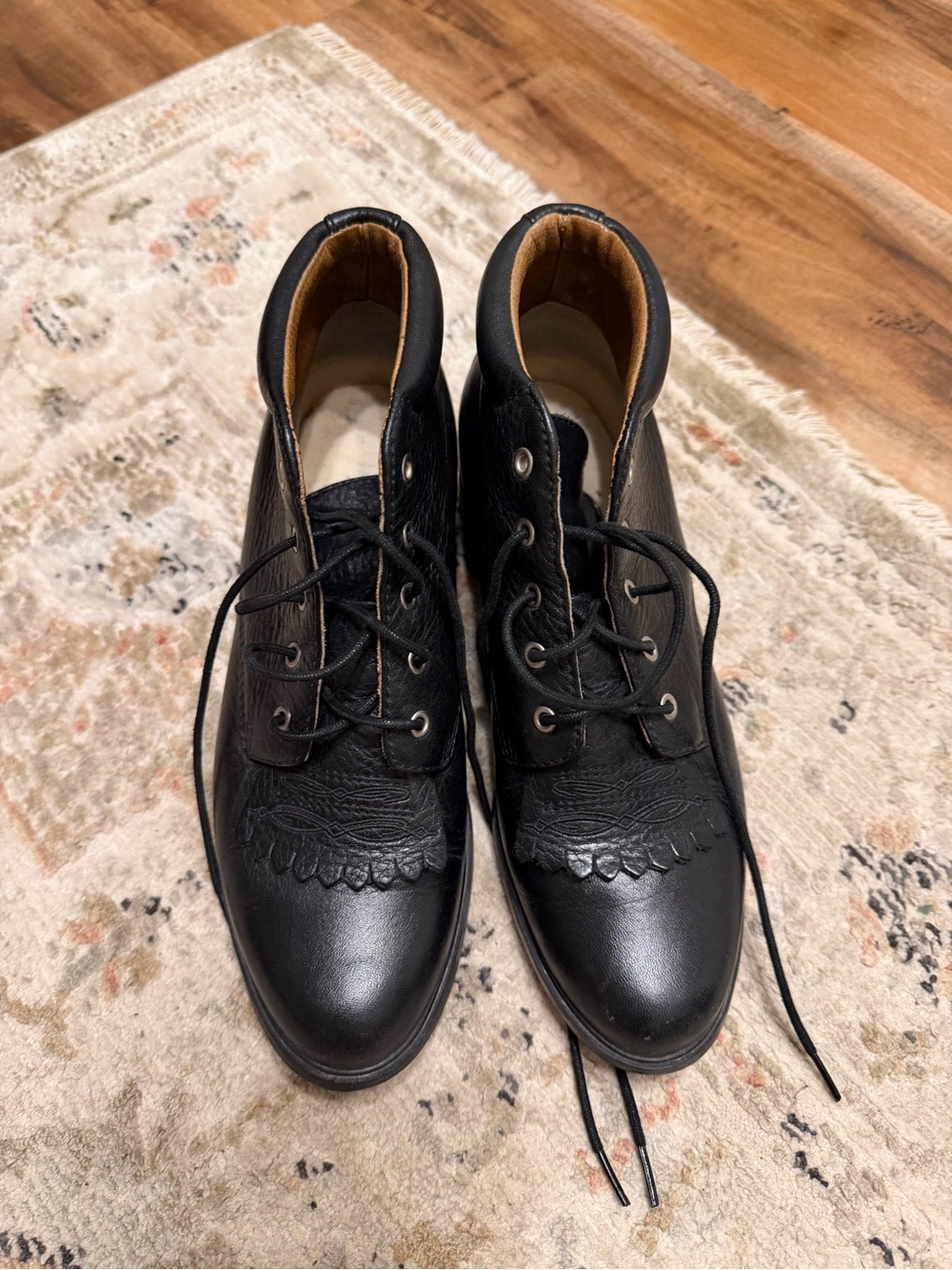 Ariat Black Leather Lace-Up Shoe with Brown Interior Y2K - Picture 1 of 7